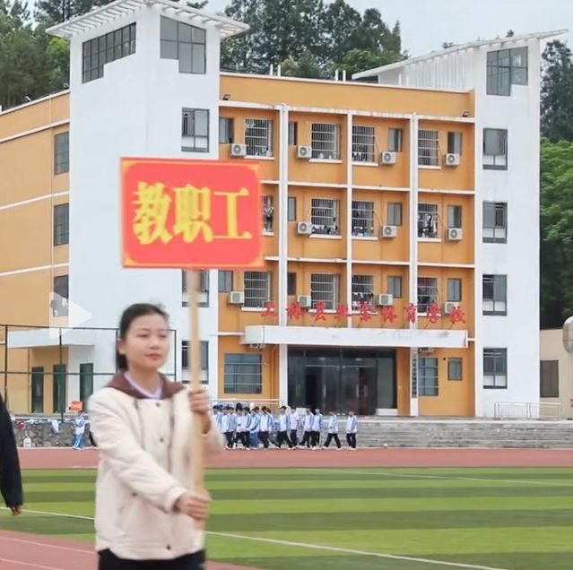 校園環(huán)境